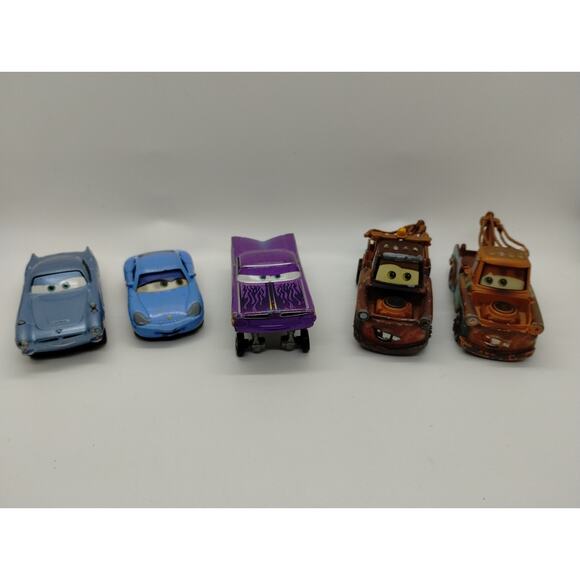 Disney Pixar Toy Cars Lot of 5 Loose Diecast - Tow Mater - Doc - Sally - Picture 1 of 9
